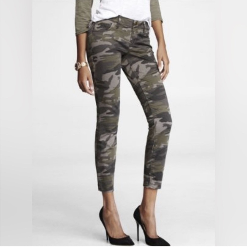 Express Stella Low Rise Camouflage Skinny Pants